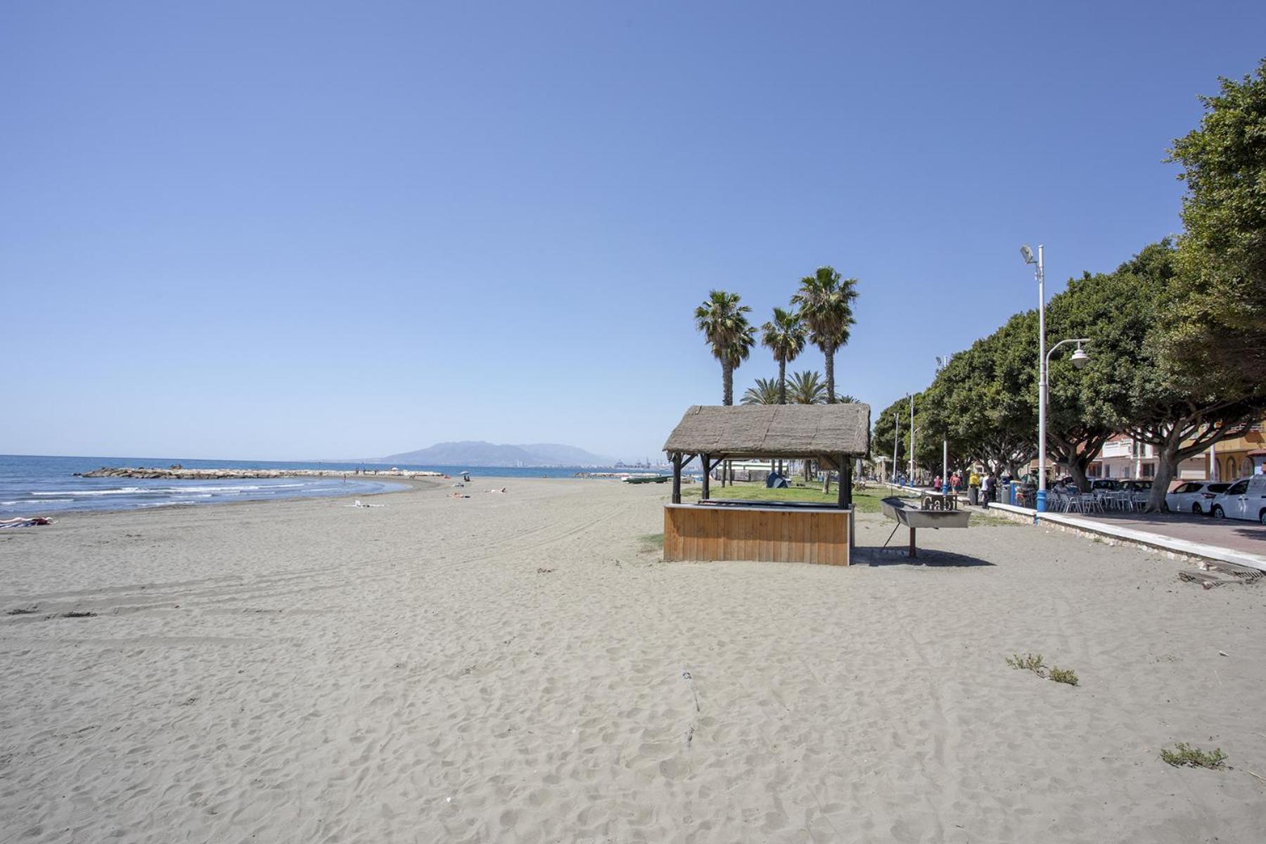 -Malagasunapts-El Palo Dream & Beach Bagian luar foto